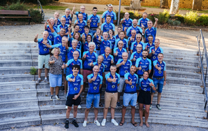 De nouveaux maillots pour le Cyclo Sport Villefranchois